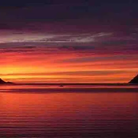 Senja Aurora & Midnight Sun Dom wakacyjny Enga